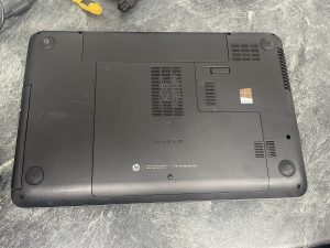 HP Pavilion 15-e092sa Laptop AMD A4-5000 APU with Radeon 8GB Ram Windows 10 - Image 4