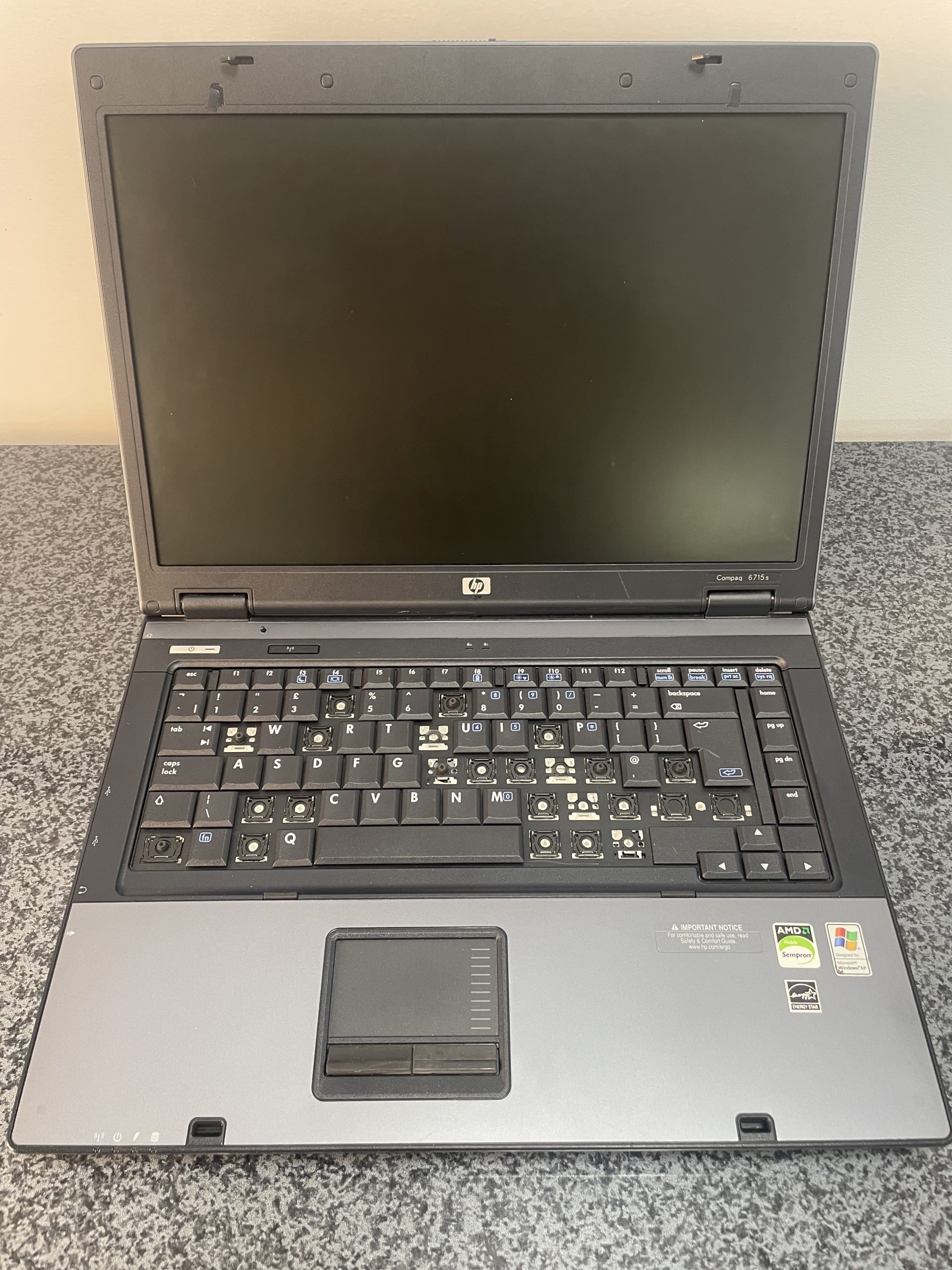 IMG_1282 HP Compaq 6715s AMD Sempron 3800+ 2.20GHz 1GB Ram 80GB HD Windows 7 - Image 1