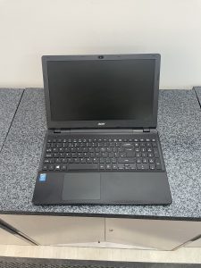 ACER TRAVELMATE P256 i3-4030U CPU @ 1.90GHz 4GB RAM 500GB HD BATTERY HEALTH 93.4% WINDOWS 10