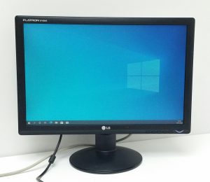 LG W1934ST Flatron W1934S-BN 19" VGA Monitor Screen - Image 2