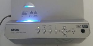 Sanyo PDG-DWL2500 WXGA Projector 2290 Lamp Hours Used - Image 8