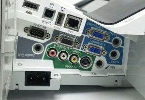 Epson EB-470 H456B LCD Projector 916 Lamp Hours Used - Image 6
