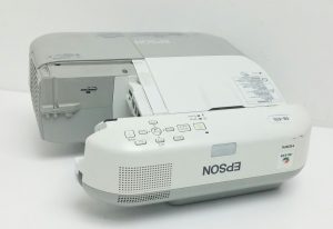 Epson EB-470 LCD Projector 2327 Lamp Hours Used H456B
