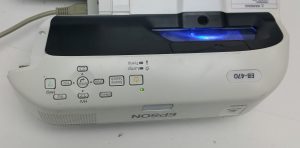 Epson EB-470 LCD Projector 2647 Lamp Hours Used H456B - Image 9