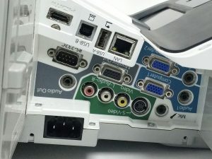 Epson EB-470 LCD Projector 3563 Lamp Hours Used H456B - Image 5