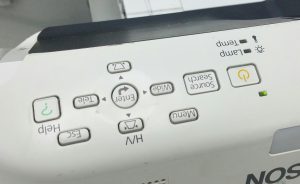 Epson EB-470 LCD Projector 1692 Lamp Hours Used H456B - Image 10