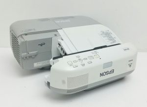 Epson EB-470 LCD Projector 2038 Lamp Hours Used H456B