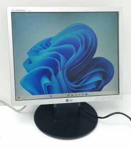 LG Flatron L1750S-SN L17NS-7 17.5" VGA Monitor - Image 2
