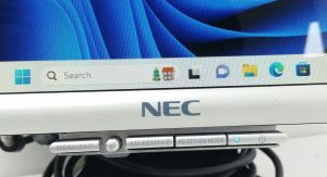 Nec Opticlear Multisync 70GX2 17" DVI VGA LCD Monitor - Image 10