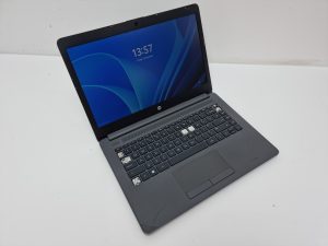 HP 240 G7 - 4G RAM - Celeron N4020 - 120 GB SSD - Windows 11