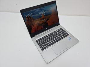 HP ProBook 430 G6 - i5-8265U - 1.6GHz - 8GB RAM DDR4 - 240GB SSD M.2 - Windows 11