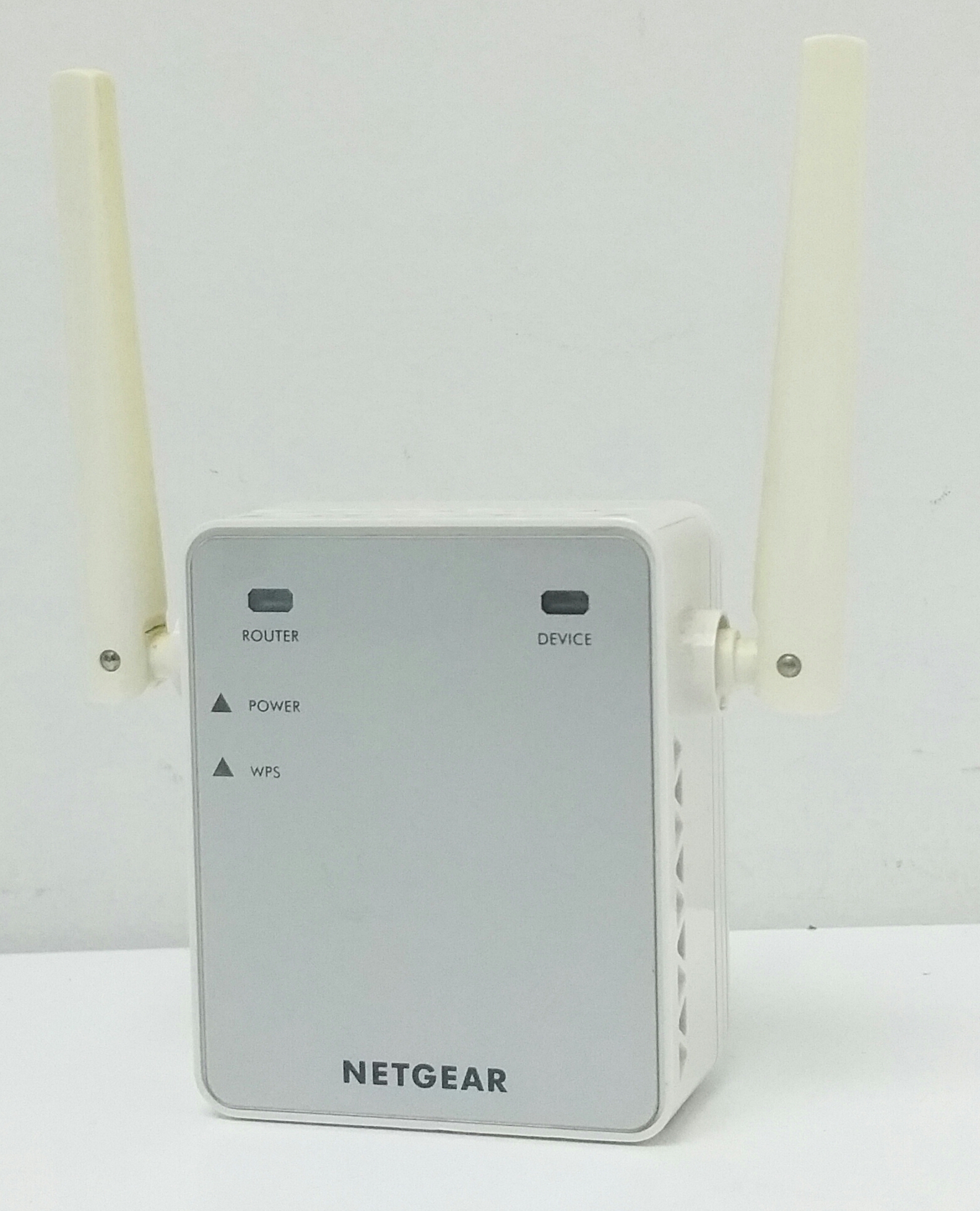 20180428_151736-1 Netgear EX2700 WIFI Range Extender N300 Signal Booster - Image 1