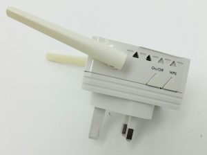Netgear EX2700 WIFI Range Extender N300 Signal Booster - Image 3