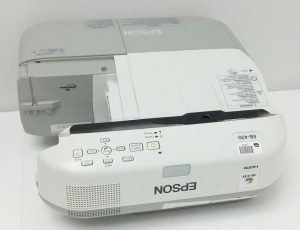 Epson EB-470 H456B LCD Projector 2246 Lamp Hours Used - Image 7