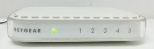 Netgear FS605 v3 5-Ports 10/100 mbps Switch - Image 8