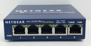 Netgear FS105 V2 ProSafe 5 Port 10/100 Fast Ethernet Switch - Image 2