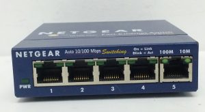 Netgear FS105 V2 ProSafe 5 Port 10/100 Fast Ethernet Switch - Image 2