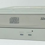 LG GCE-8320B CD-R/RW Drive - Compact Disc Player