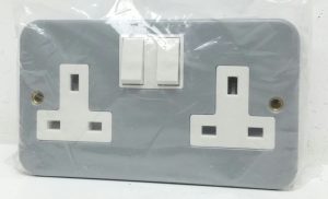 Wireplast WMC213SS Metal Clad 2 Gang 13A Switched Socket
