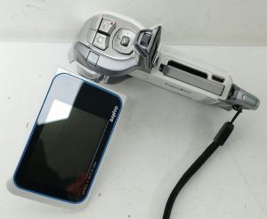 Sanyo VPC-CA8EX MPEG-4 AVC/H.264 60X Digital Zoom Xacti Digital Movie Camera - Image 4