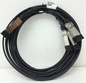 40Gbps-3.0m-QSFP+-4*SFP+G16 Stacking Cable - Image 2