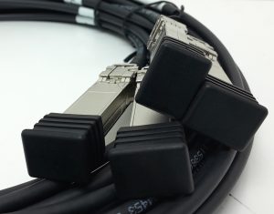 40Gbps-3.0m-QSFP+-4*SFP+G16 Stacking Cable - Image 7