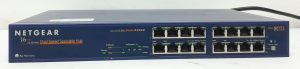 Netgear DS516 16 Port Dual Speed Stackable Hub 10/100Mbps Switch - Image 2