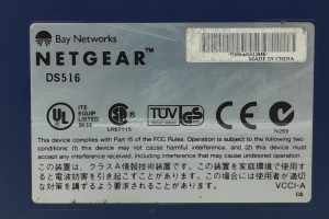 Netgear DS516 16 Port Dual Speed Stackable Hub 10/100Mbps Switch - Image 3