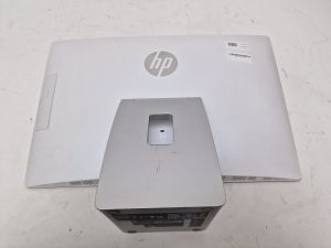 HP Pavilion All-in-One 23-q103na i3 4th Gen 8GB RAM 1TB HDD With Charger - Image 2