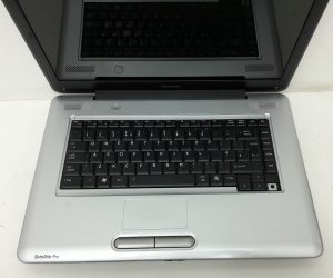 Toshiba Satellite Pro L450-13R - Celeron 900 2.2GHz - 2GB Ram - 15.6" - 250GB HDD - Windows 10 Pro - Image 7