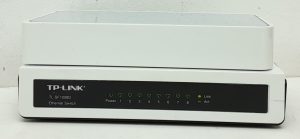 Joblot2x TP-Link TL-SF1008D Ver 6.1 & Ver 10 - 8-Port 10/100Mbps Desktop Switch