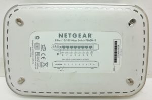Netgear FS608 v3 8 Port 10/100 Mbps Switch - Image 3