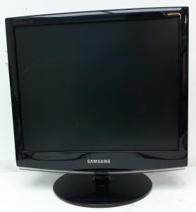 Samsung SyncMaster 733 LS17CMAKF/XA 17" VGA Color Display Monitor - Image 2