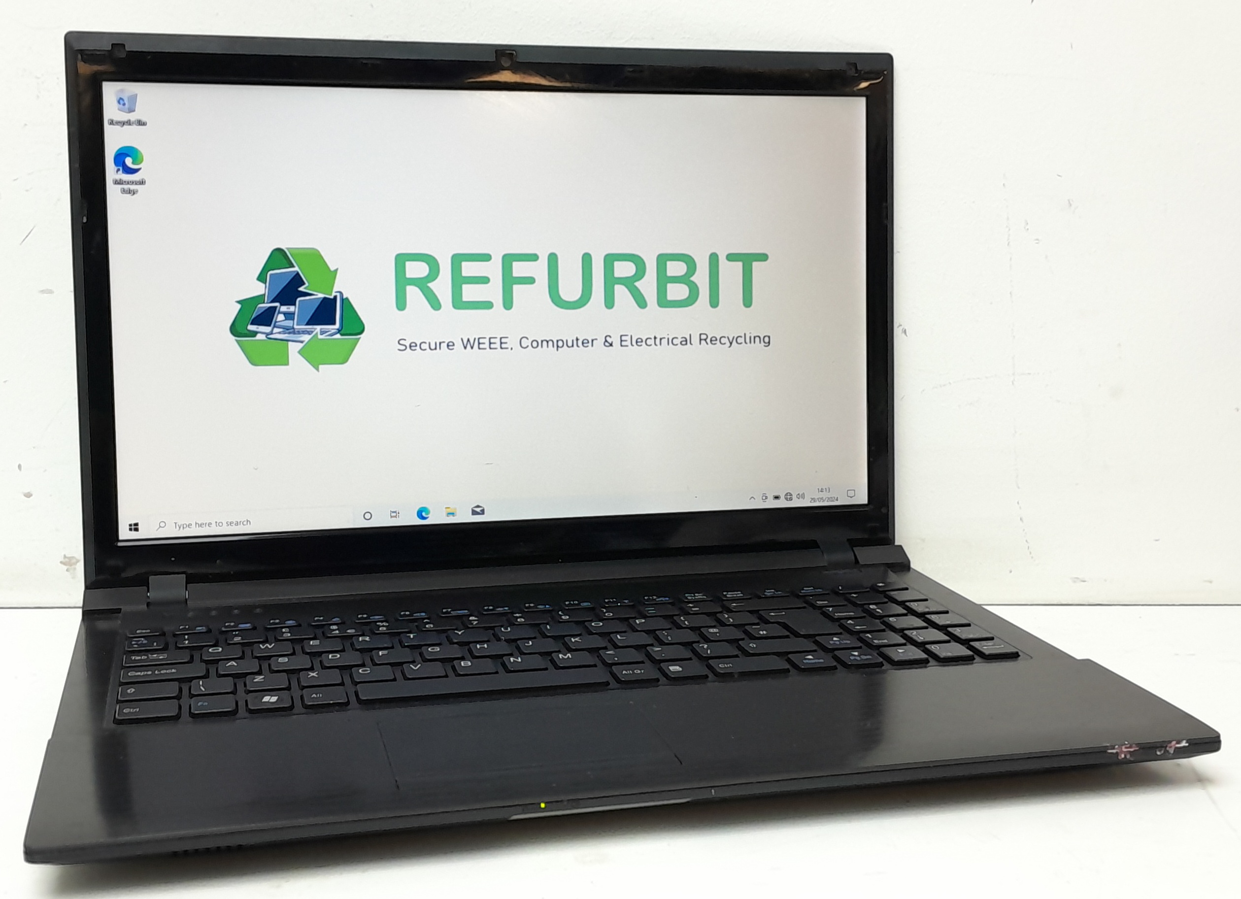 20240529_141327 RM Education RM 320 W255EU - i5-2450M 2.5GHz - 4GB Ram - 15.6" - 240GB SSD - Windows 10 Home - Image 1