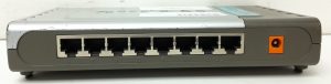 D-Link DES-1008D 10/100 8-Port Fast Ethernet Switch - Image 4