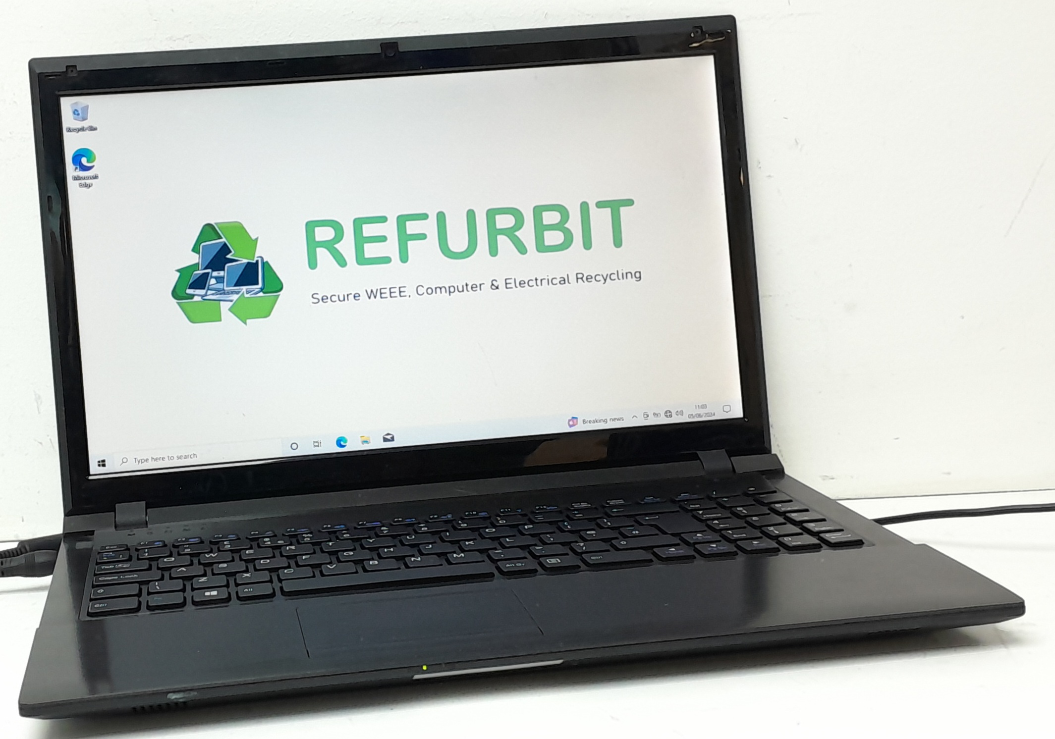 20240605_110334 RM Education RM320 W255EU - i5-2450M 2.5GHz - 4GB RAM - 15.6" - 240GB SSD - Windows 10 Home - Image 1