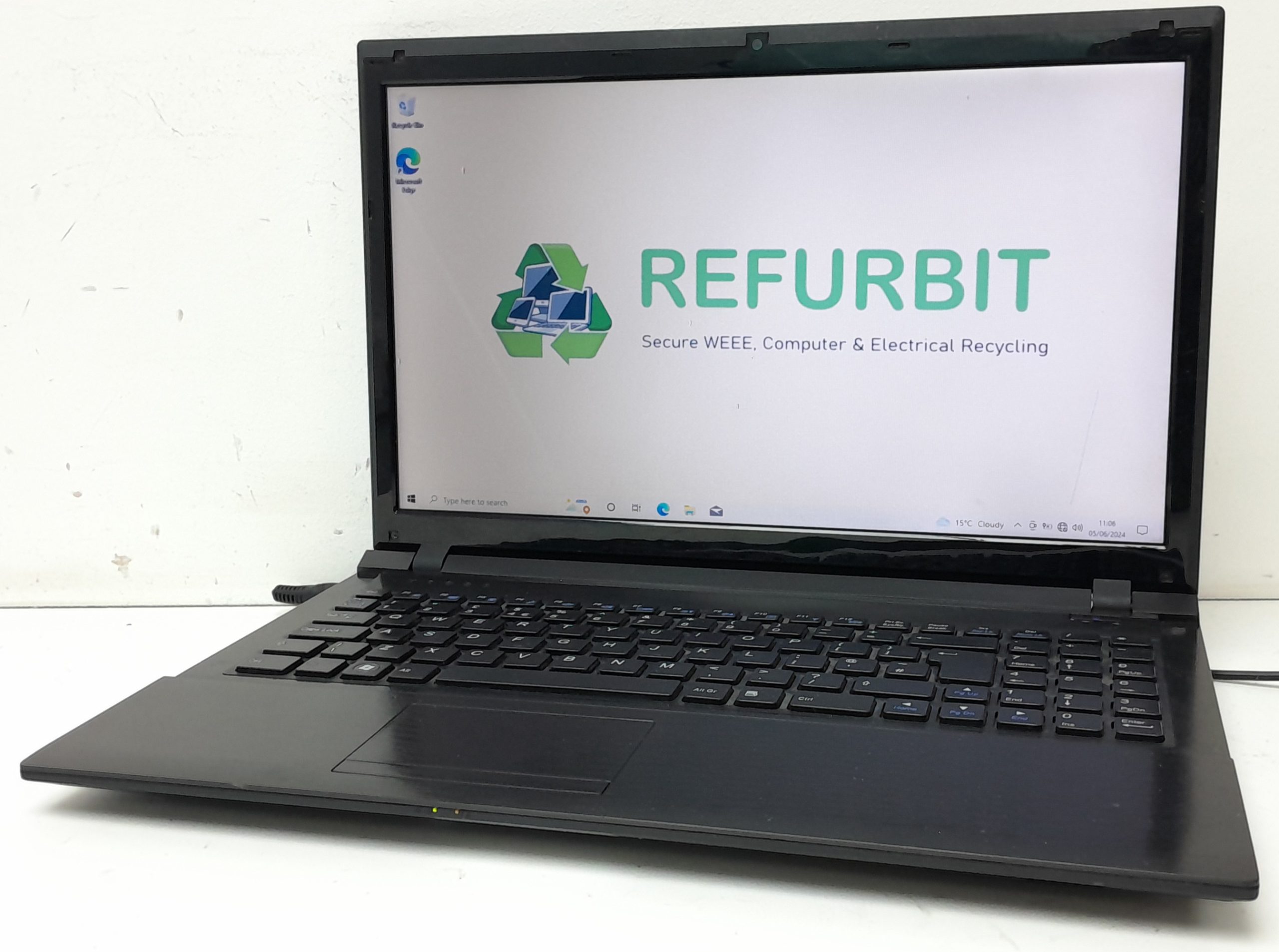 20240605_110703 RM Education RM320 W255EU - i5-2450M 2.5GHz - 4GB RAM - 15.6" - 240GB SSD - Windows 10 Home - Image 1