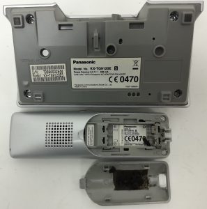 Panasonic KX-TGA910E IP Phone With KX-TGA920E Charging Dock - Image 3