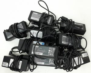 Job lot 10x Hipro 18.5V Laptop Chargers/Adapters - Image 3