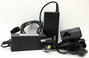 Job lot 11x Mixed Brands 19V Small End Laptop Chargers/Adapters - Image 2
