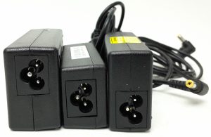 Job lot 11x Mixed Brands 19V Small End Laptop Chargers/Adapters - Image 4