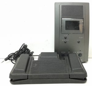 Grundig Dt 3211 Transcriber / Recorder With Foot Pedal - Image 2