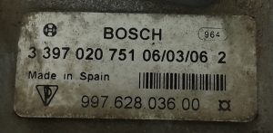 Porche 997 628 036 00 Front Wiper Motor & Linkage - Image 3