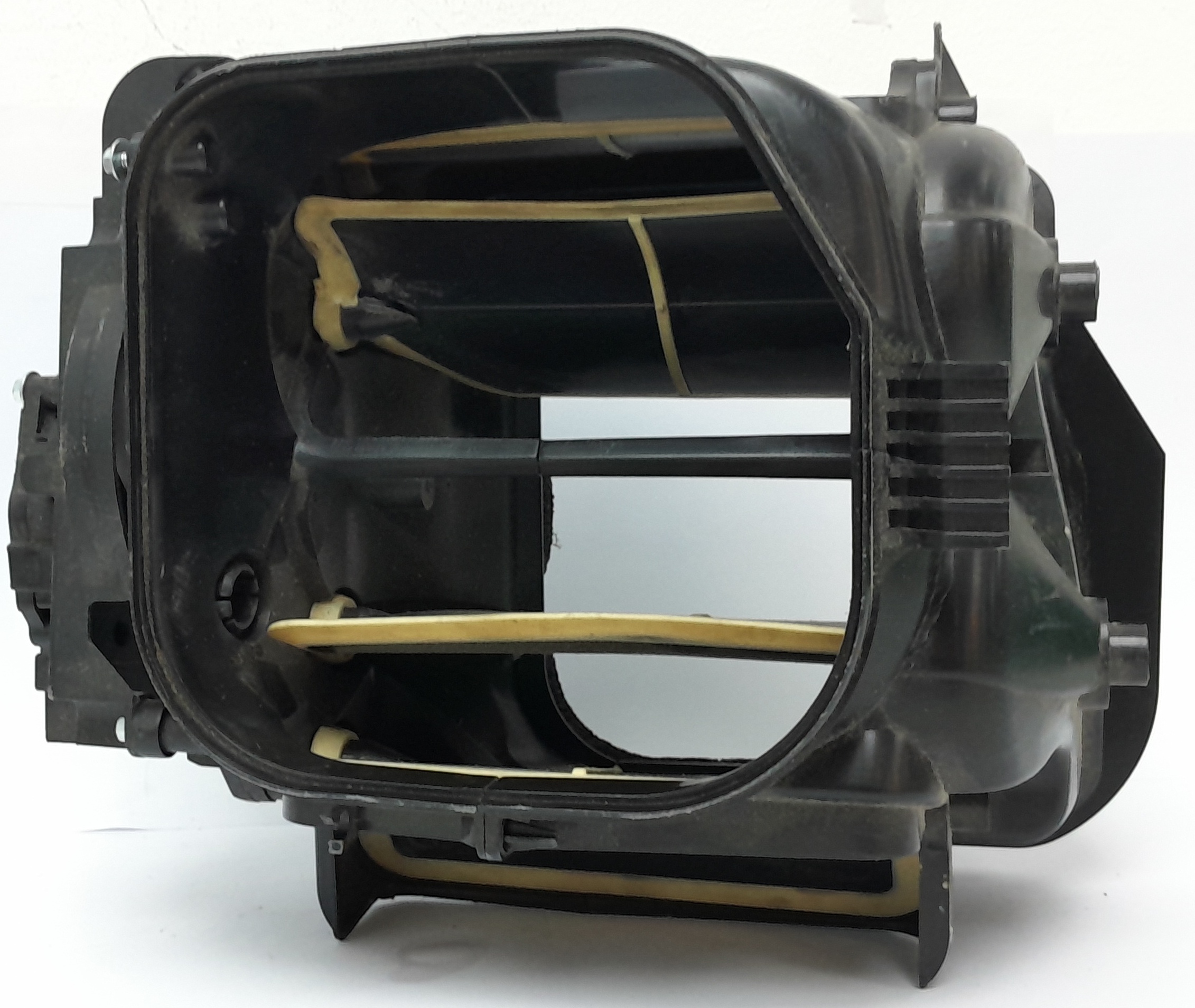 20240618_151422_edit_2797854299323591 Volkswagen 52428158 Car Part: Interior Heater Flap Motor Actuator - Image 1
