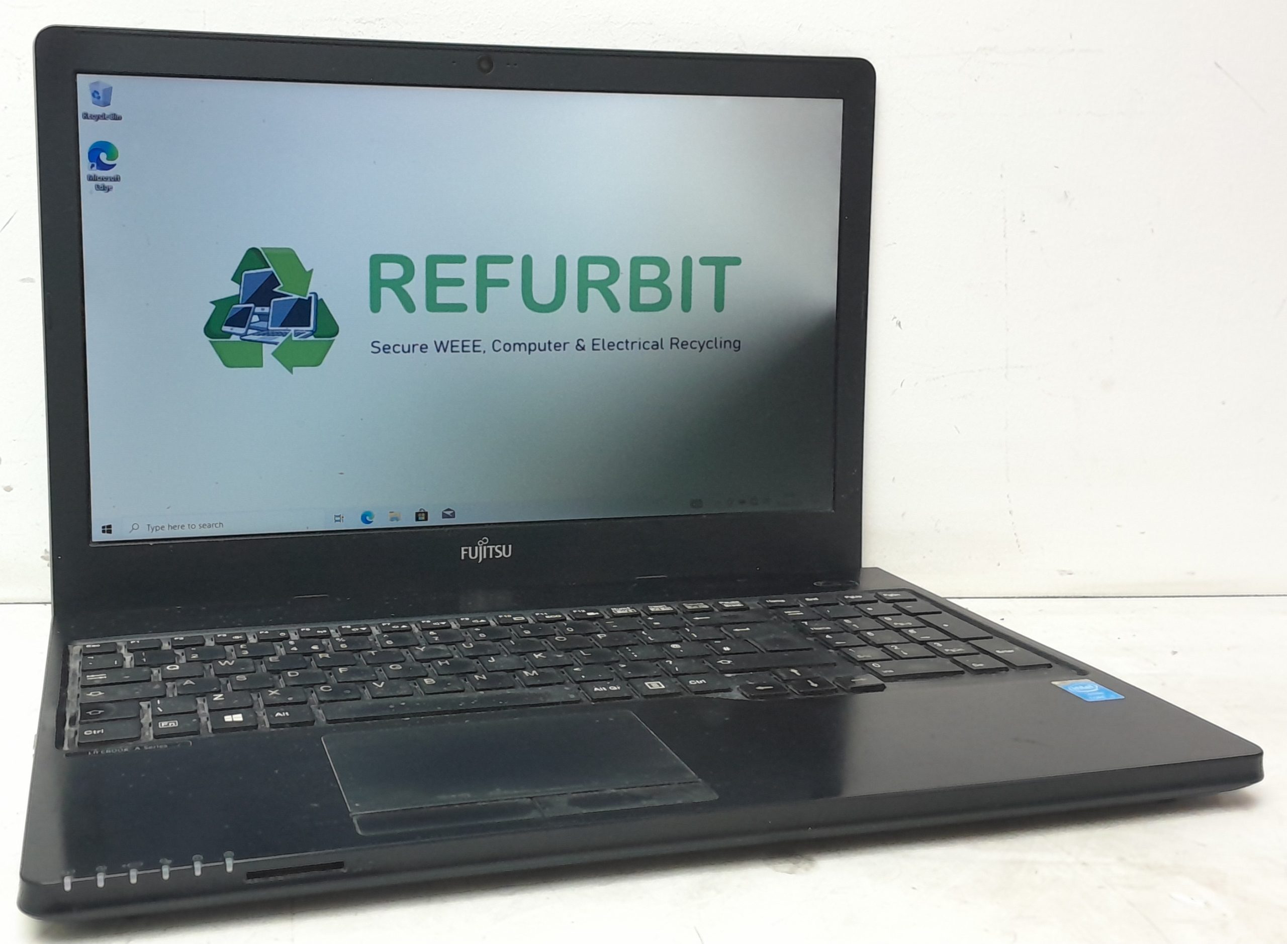 20240625_164811 Fujitsu LifeBook A555 - i3-5005U 2.0GHz - 4GB Ram - 15.6" - 500GB HDD - Windows 10 Pro - Image 1