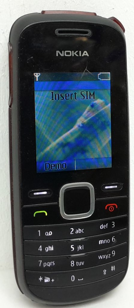 Nokia 1661-2 Vintage Mobile Phone