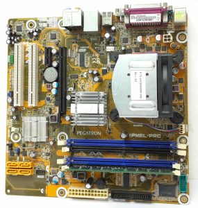 Pegatron IPMEL-PRC - Pentium Dual Core E5400 @ 2.70 - 1GB RAM - Motherboard with I/O Shield