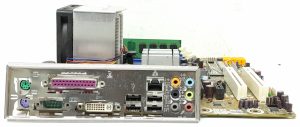 Pegatron IPMEL-PRC - Pentium Dual Core E5400 @ 2.70 - 1GB RAM - Motherboard with I/O Shield - Image 4