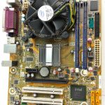 Intel E90316 103 - Pentium Dual Core E5700 3.00GHz - 4GB Ram - Motherboard