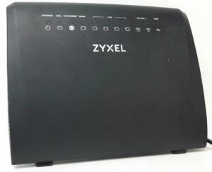 ZyXEL Modem Router VMG3925-B10B with charger